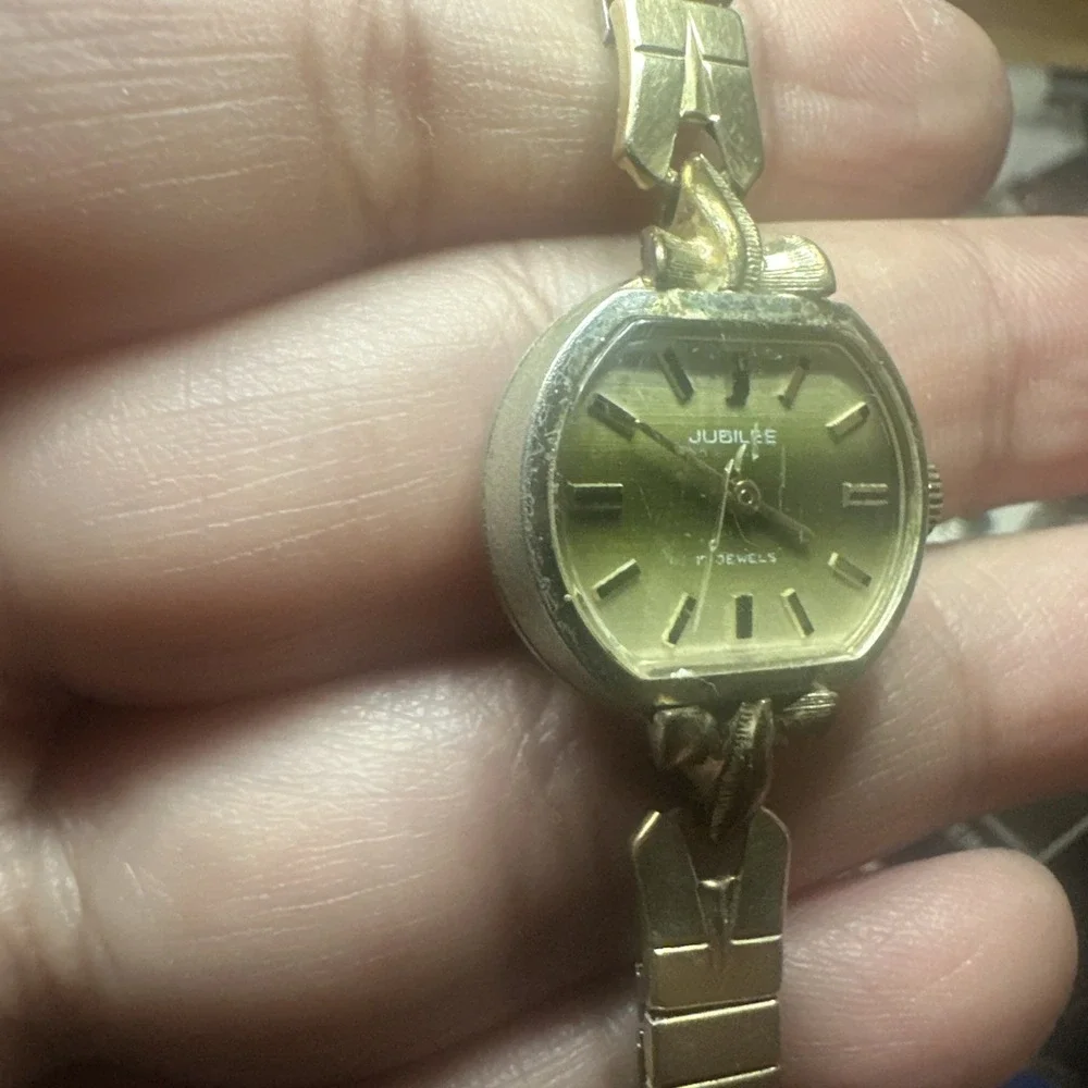 Vintage‎ Jubilee 17 JEWEL Manual Wind Green Dial 20mm Ladies Watch For Repair